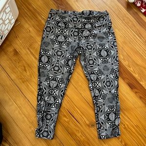 Workout capri patterned legging